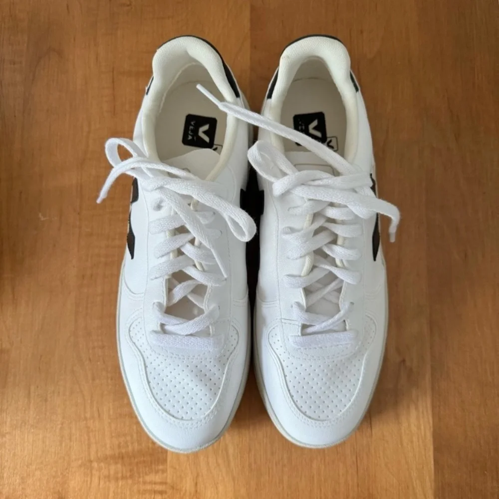 Veja size 7 in great condition - Picture 4 of 8